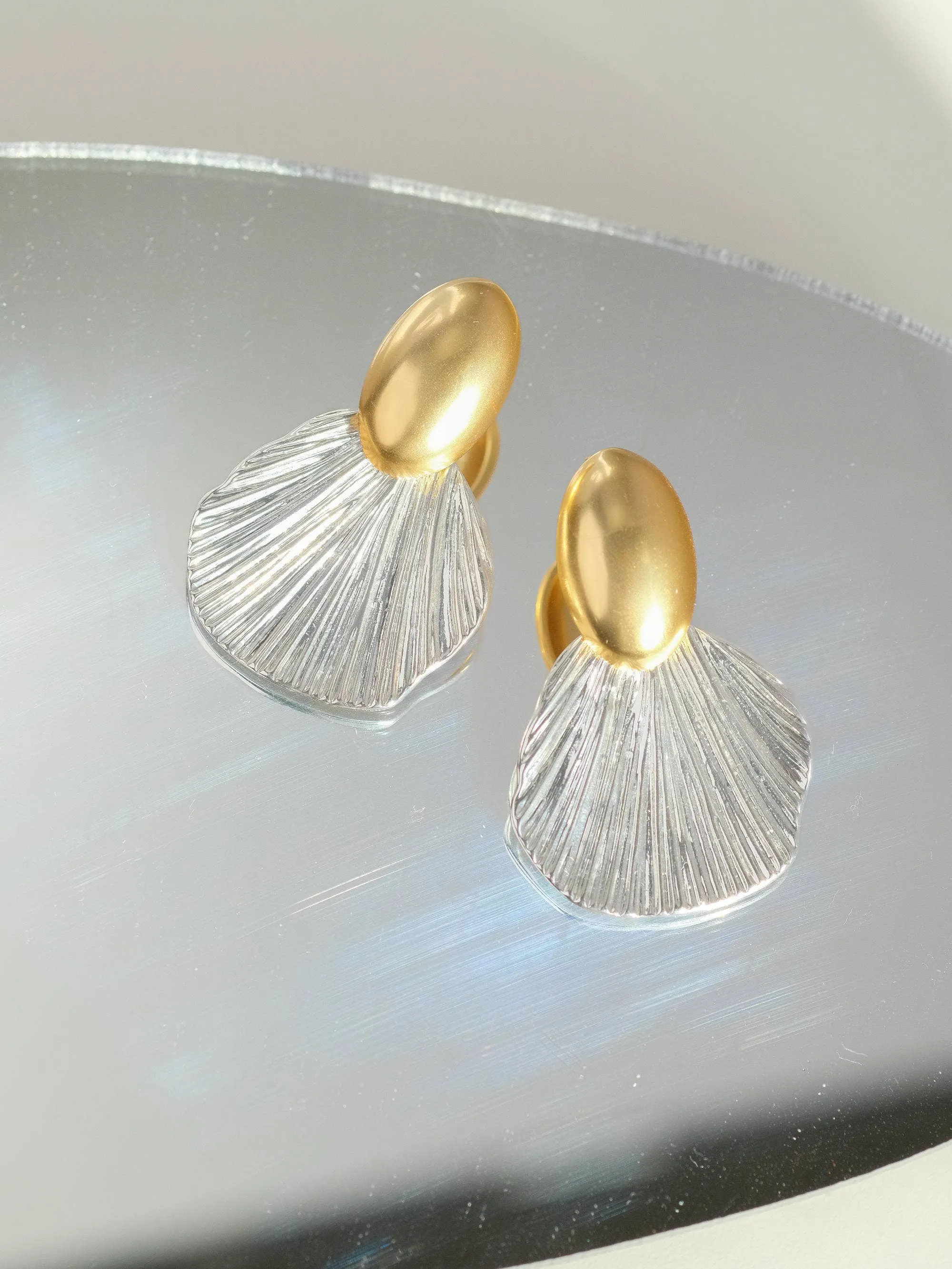 Giselle 18K Vintage Gold Dipped Shell Earrings