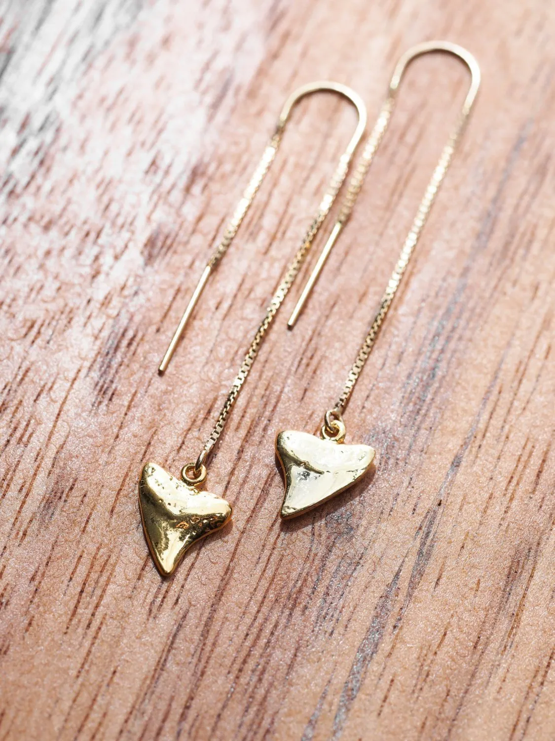 Petite Gold Shark Tooth Threader Earrings - Mano Petite