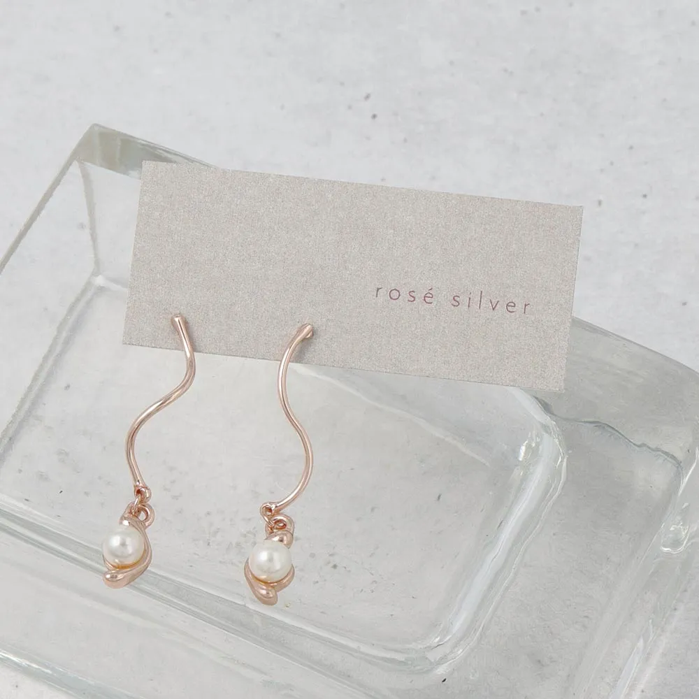 Rose Silver Wavy Bar Pearl Drop Earrings