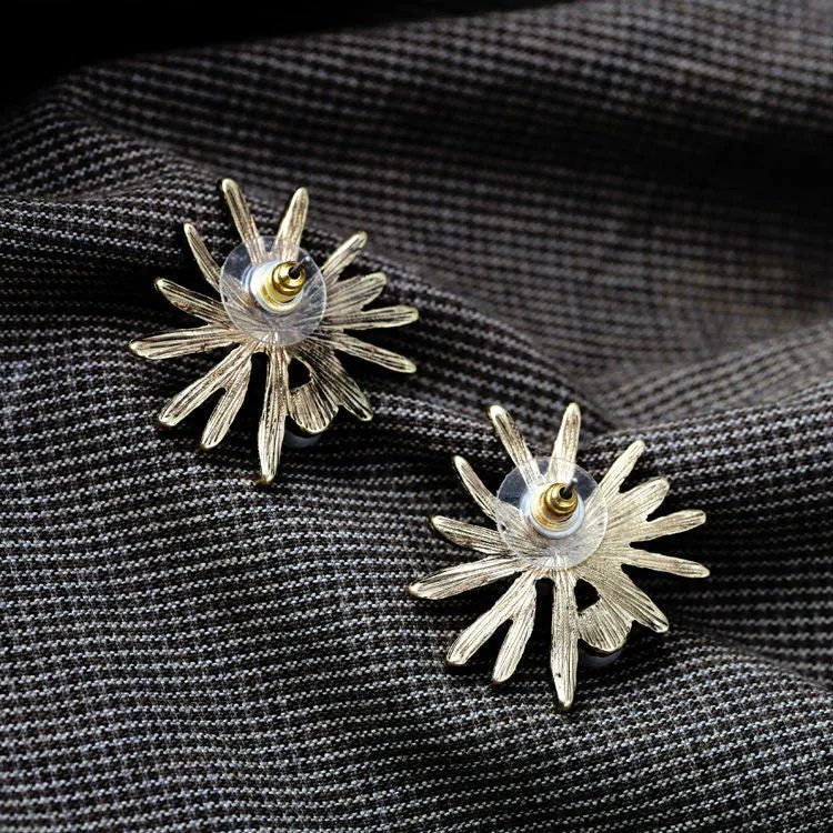 Royal Style Ladies Simulated Pearl Jewelry New Design Retro Flower Women Nightclub Earrings