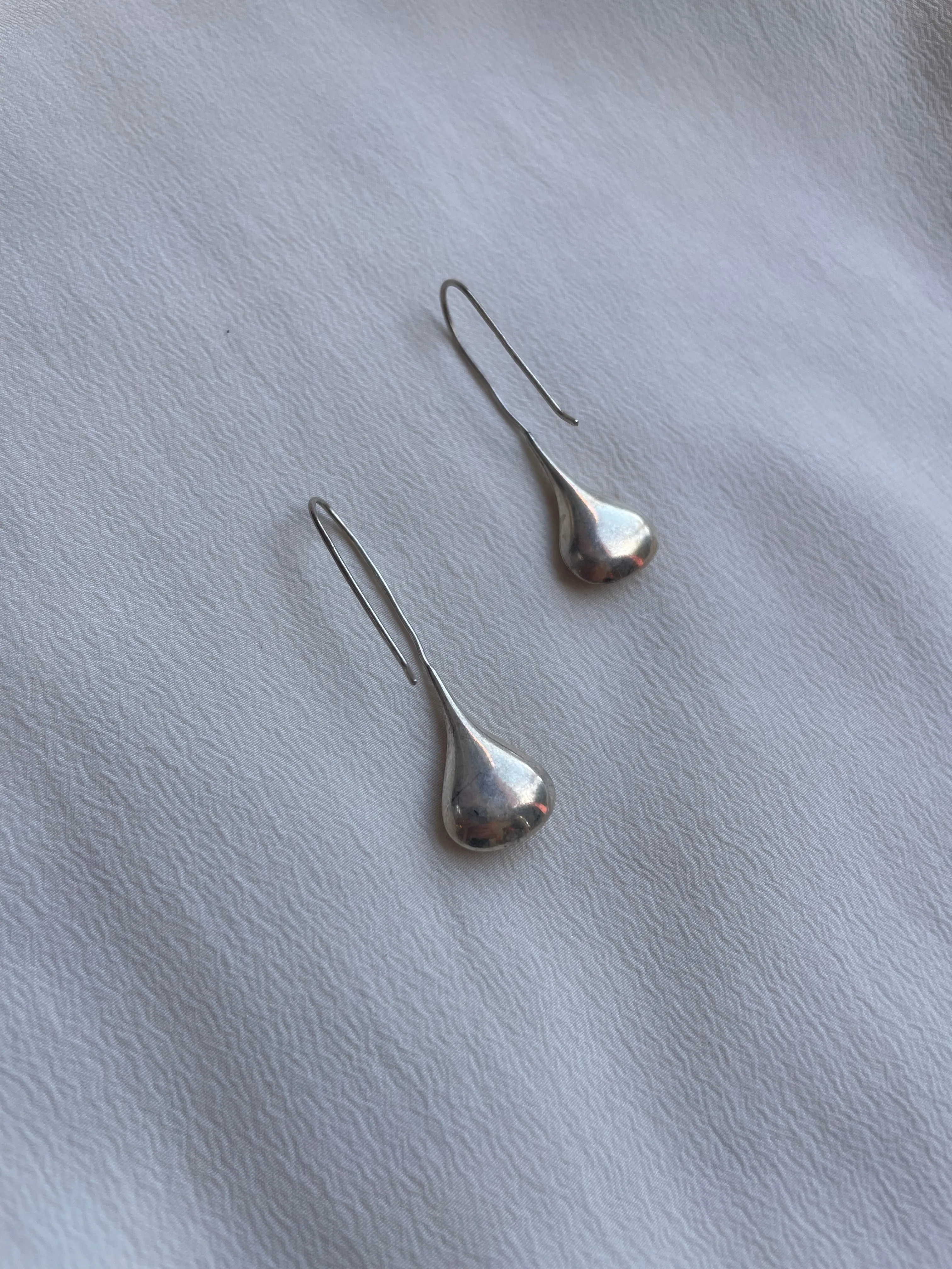 silver drop earrings E211