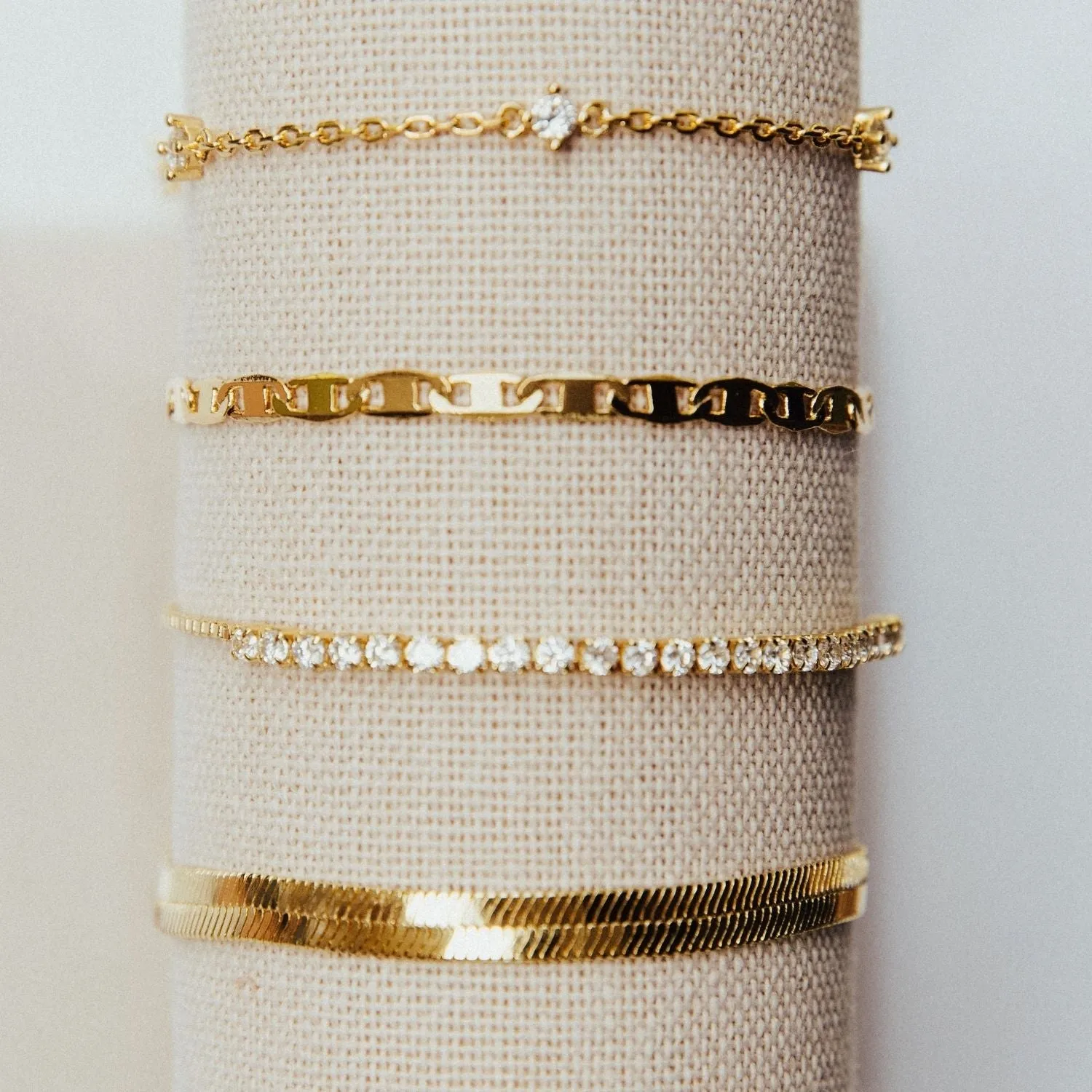 Tennis Bracelet (Gold)