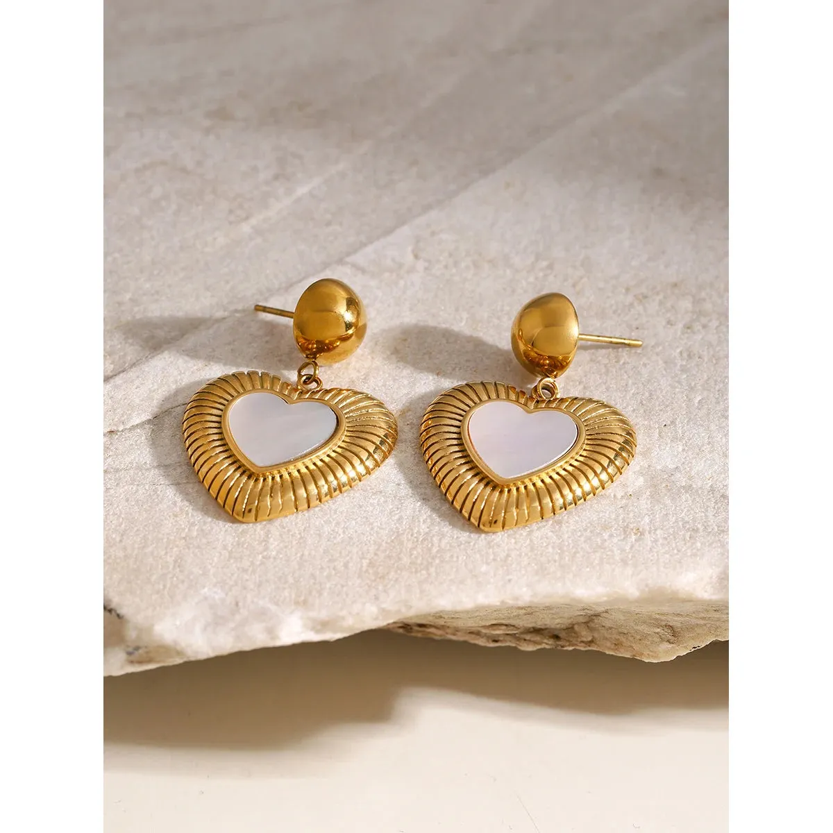 VAIGE Vintage Gold & Silver Ribbed Heart Stud Earrings - Elegant Love Shell Design