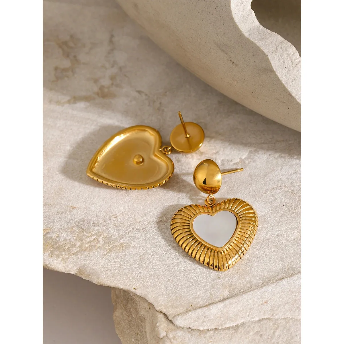 VAIGE Vintage Gold & Silver Ribbed Heart Stud Earrings - Elegant Love Shell Design