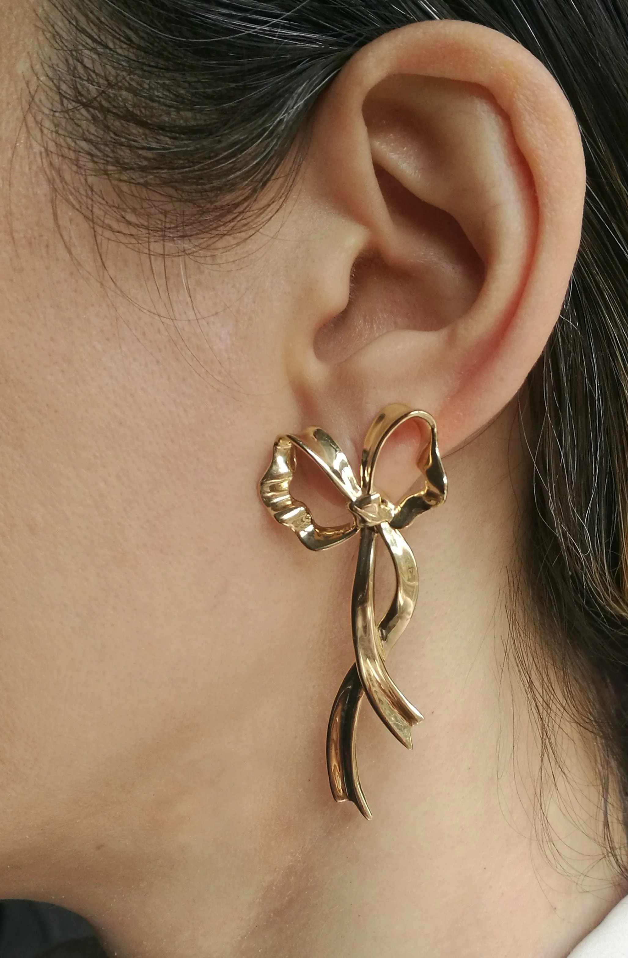 Vintage 1970s Tiffany & Co 14k Yellow Gold Ribbon Earrings